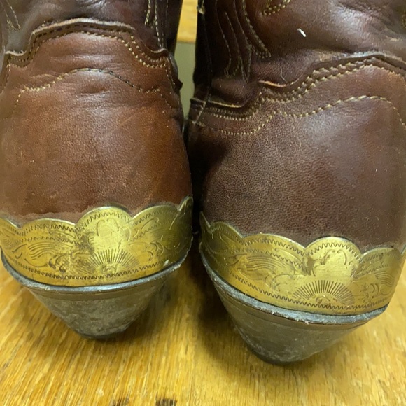 Boots. Decorative. Size 6 1/2 - Picture 9 of 10
